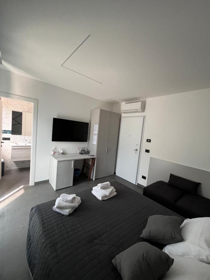B&B A Due Passi Dal Mare Лідо-ді-Помпоза Екстер'єр фото